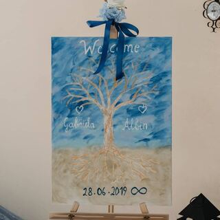 Hochzeitspapeterie und Dekoration mit Datum
