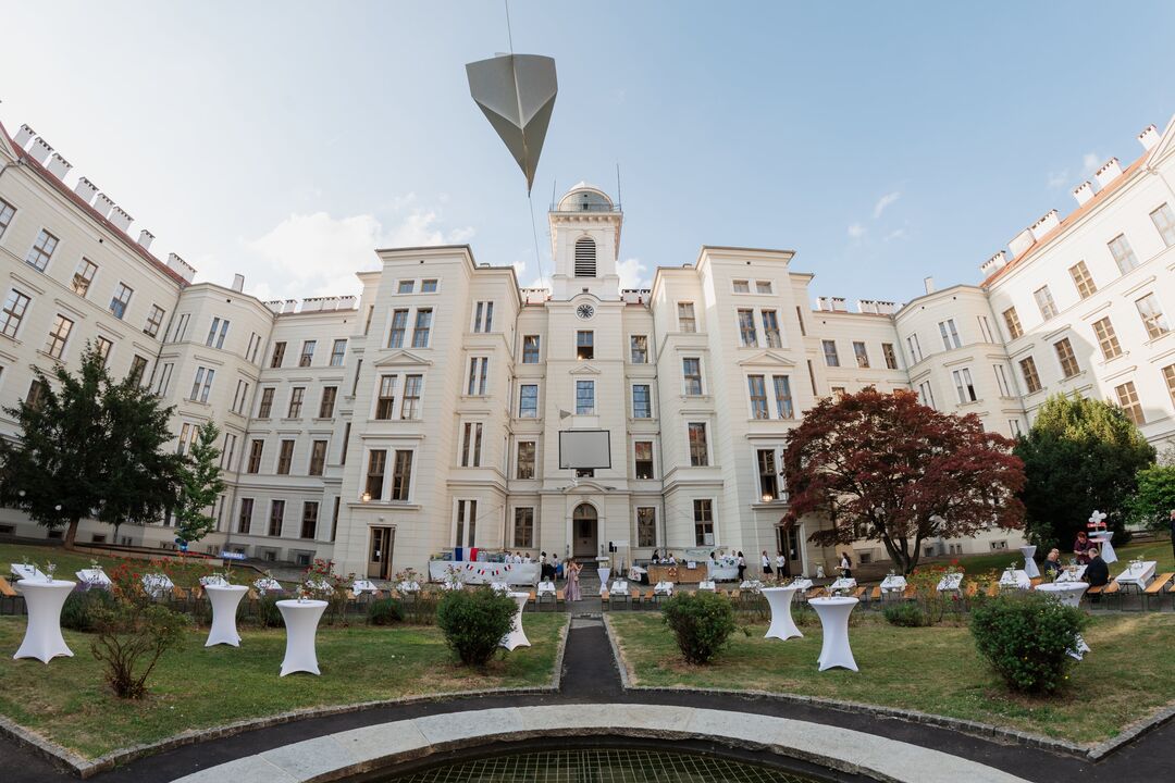 PetrinAir – Wir heben ab! – Maturaball des Petrinum Linz